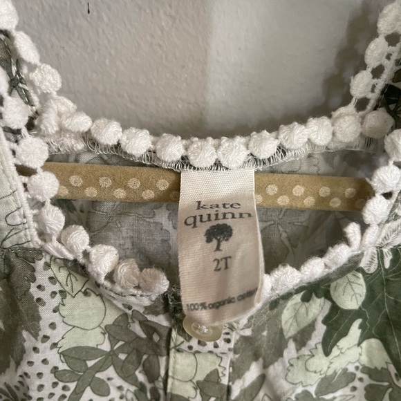 Kate Quinn Floral Button-Up Sleeveless Top - Picture 4 of 5